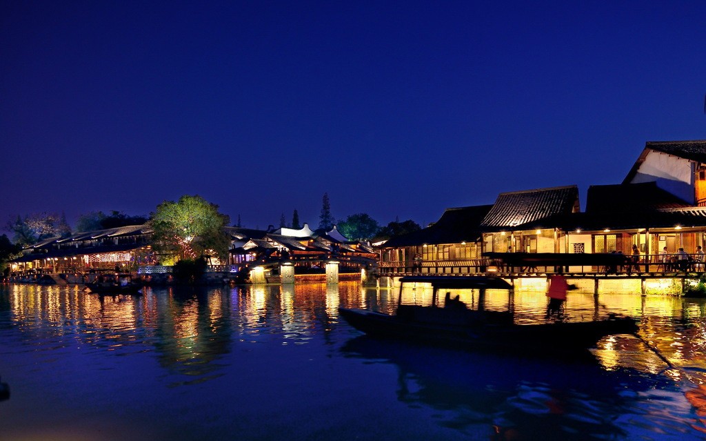 景觀照明設(shè)計應(yīng)該怎樣做？